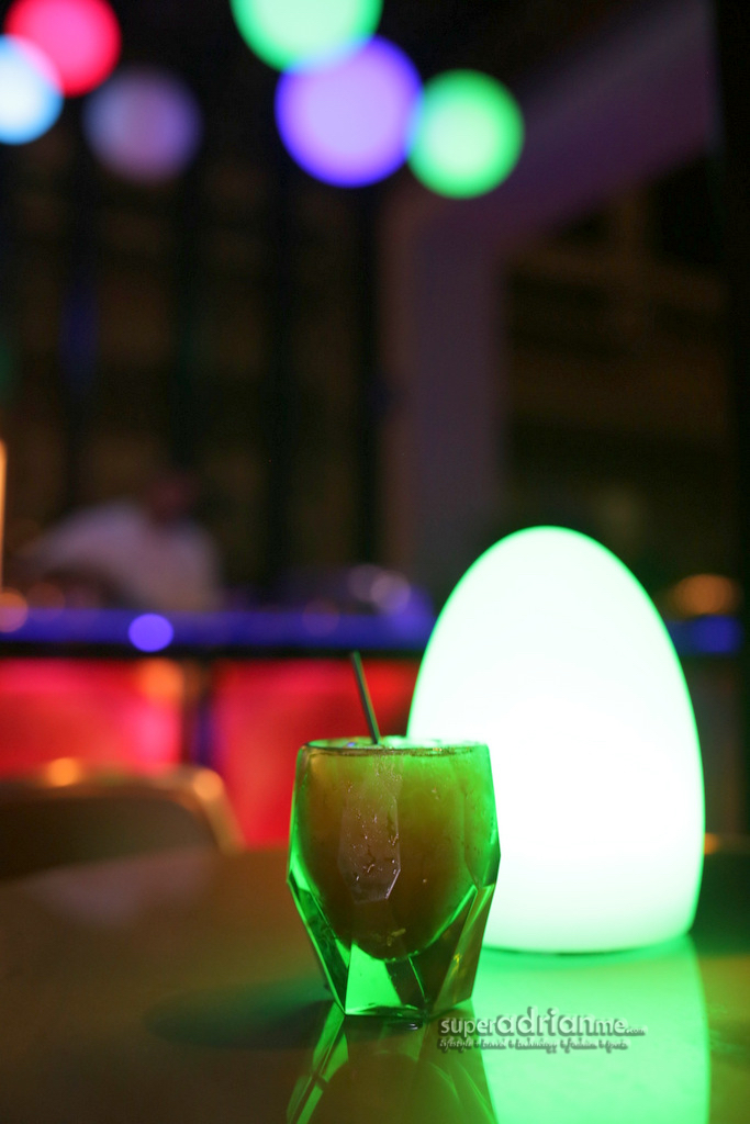 Enjoy Cocktails at Hi-SO Rooftop Bar