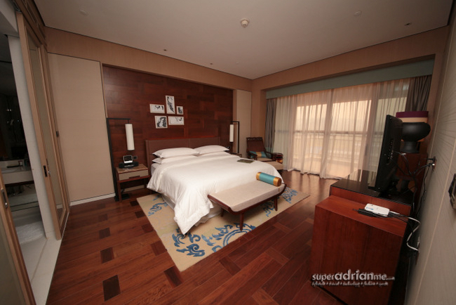 Sheraton Xishuangbanna Deluxe Suite Bedroom