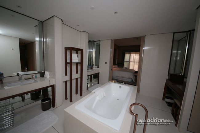 Sheraton Xishuangbanna Hotel - Deluxe Suite - bathroom