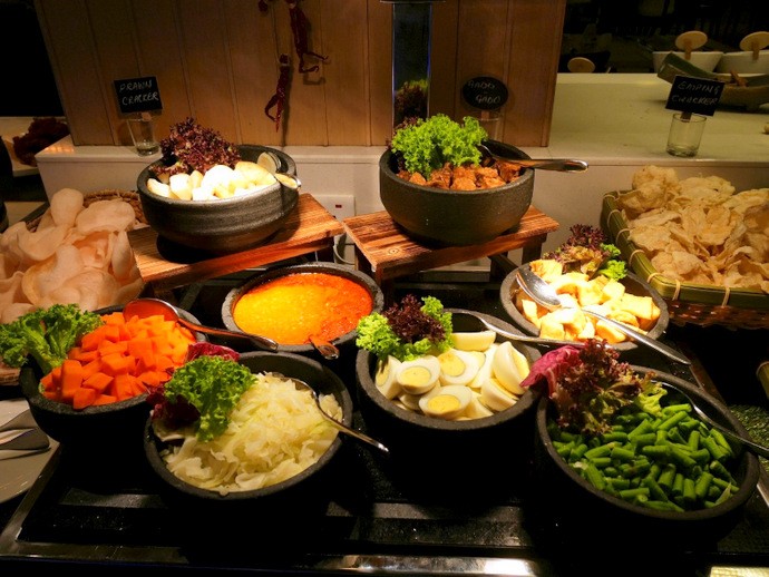PARKROYAL Kitchener Road - Balinese BBQ and Seafood Buffet at Spice Brasserie 1