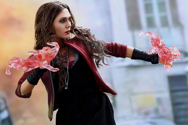 The rest of the Age of Ultron crew has already been made into Hot Toy figures, including the stunning Scarlet Witch, as played by Elizabeth Olsen.