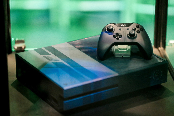 XBox Fan Fest 2015 Unveils Halo 5: Guardians Limited Edition Console ...