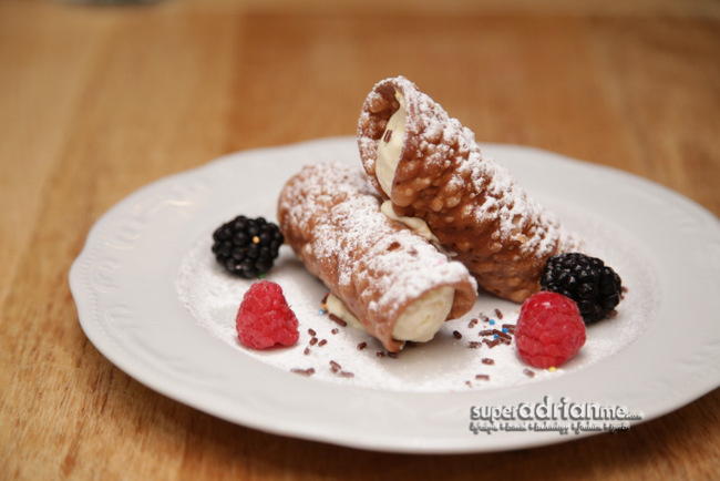 Sopra Cucina and Bar - Cannoli S$10