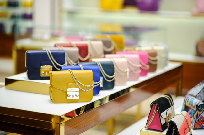 A line of Furla Metropolis to entice any lady.