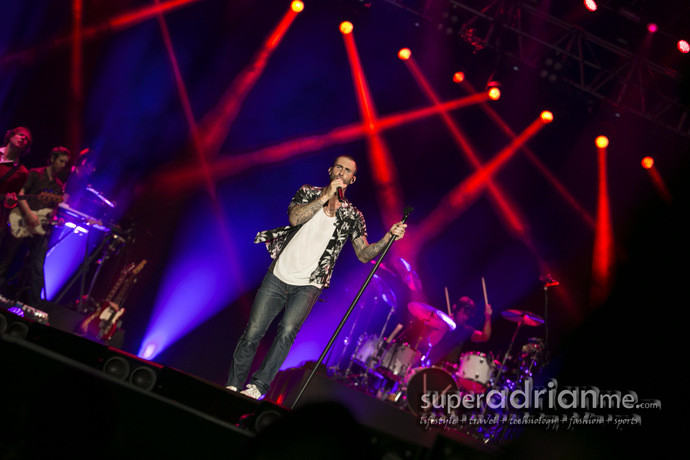 Maroon 5 Adam Levine Concert Photos F1 Singapore Grand Prix Padang