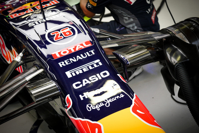 Behind The Scenes Of F1: Infiniti Red Bull Racing Garage In Action