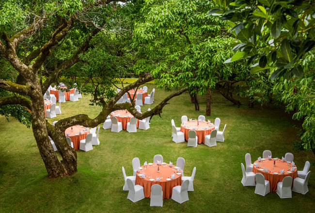 Outdoor banquet at Le Méridien Mahabaleshwar Resort & Spa 
