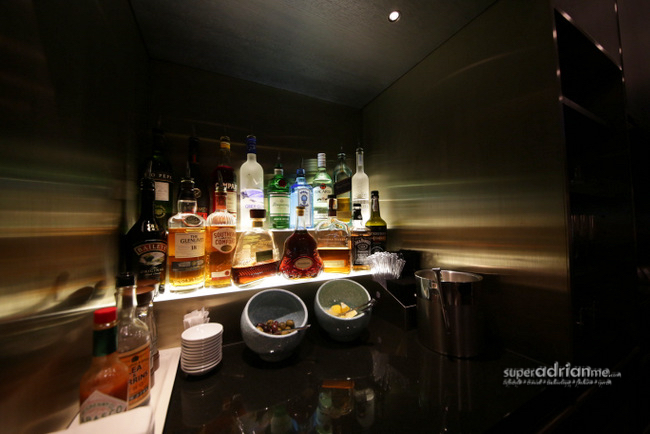 Be in high spirits at the Concorde Bar in the new British Airways Singapore lounge