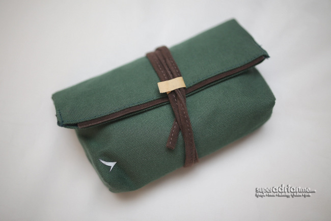 Cathay Pacific Business Class Amenity Kit In Green
