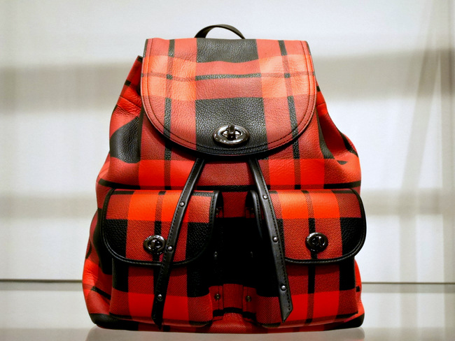 Mount Plaid Turnlock Tie Rucksack in Leather, S alt=