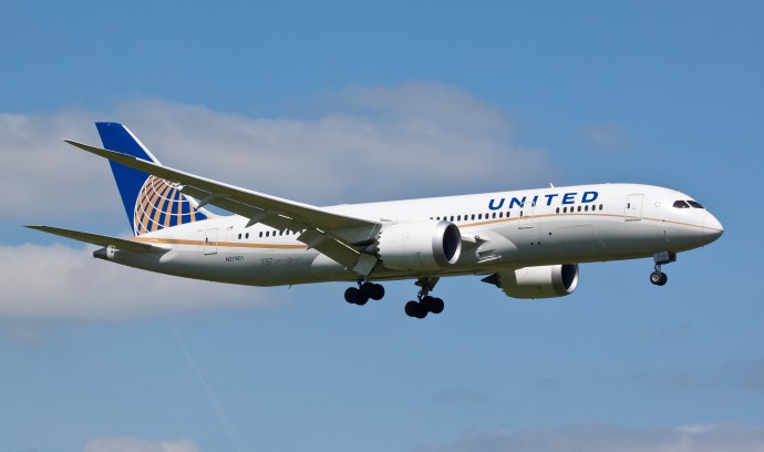shutterstock_United Airlines Dreamliner