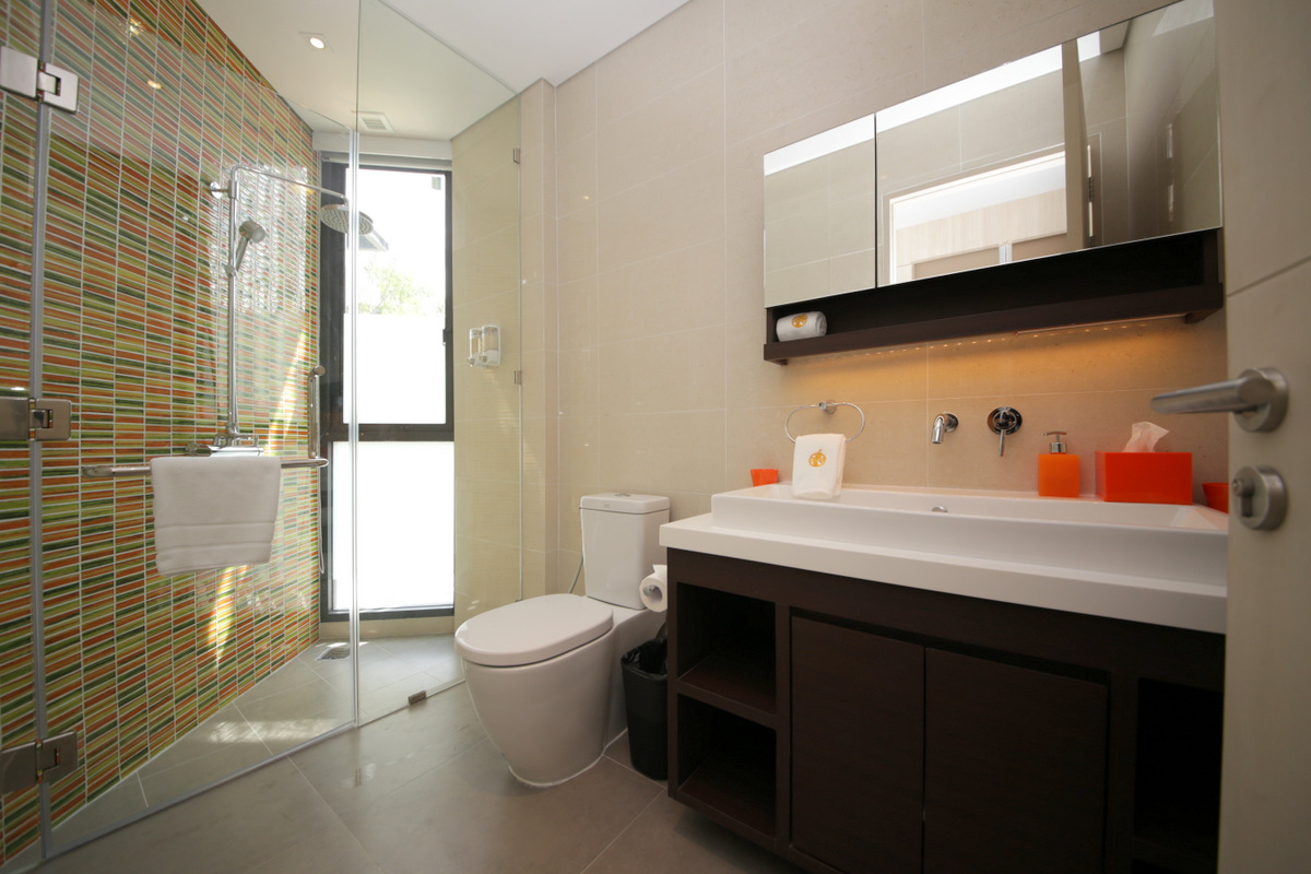 Cassia Phuket - Ensuite bathroom 