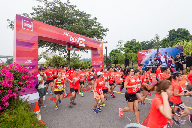 Inaugural New Balance Run On Singapore Turned To Non-Competitive Walk Still Attracts Over 4,000 Participants