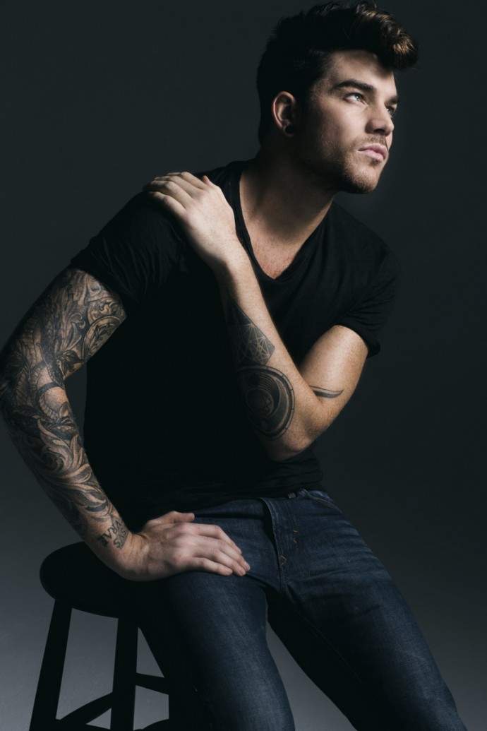 Adam Lambert (Photo credit: Warner Music)
