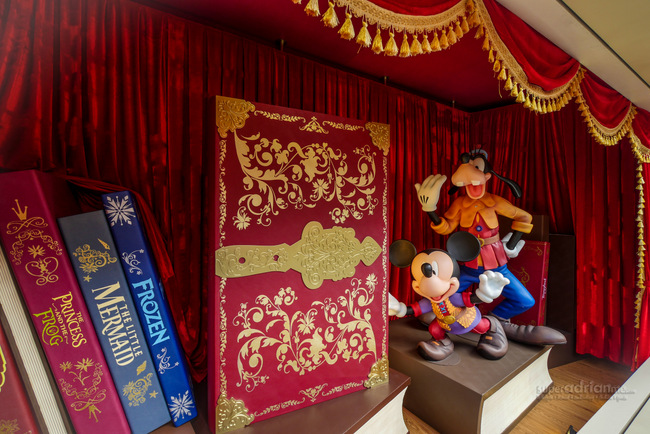 Disney Magic Window Displays at Harbour City Happily Ever After Christmas Avenue