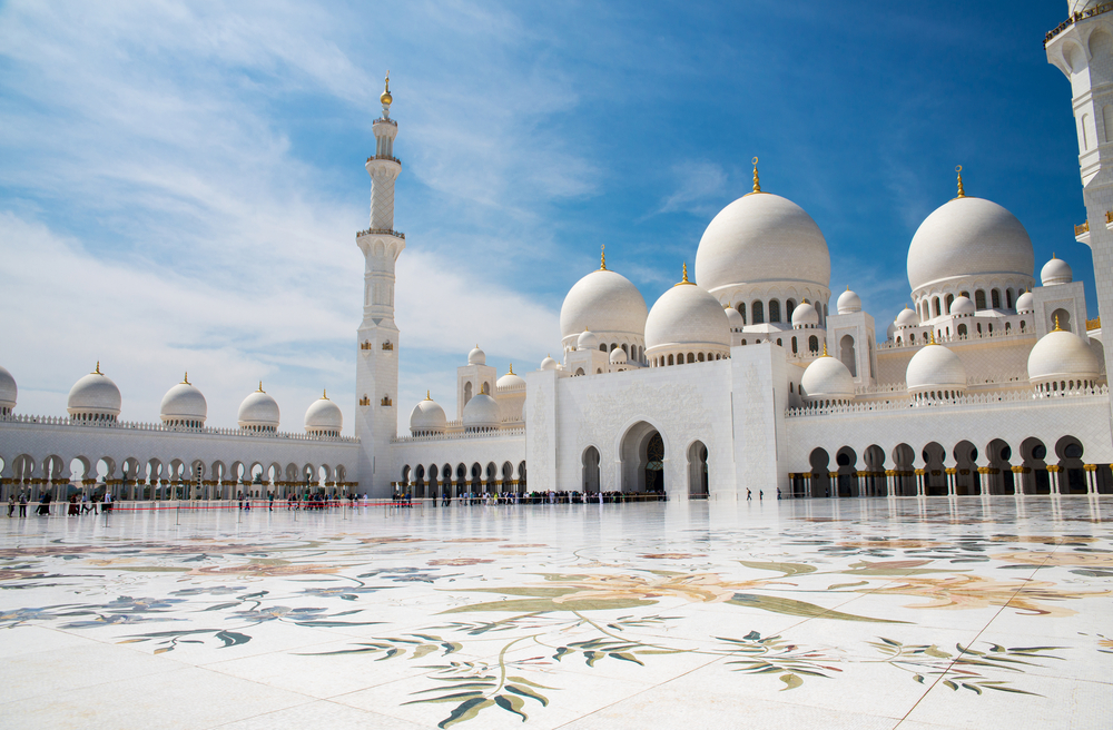 Sheikh Zayed Grand Mosque in Abu Dhabi (Shutterstock Image)