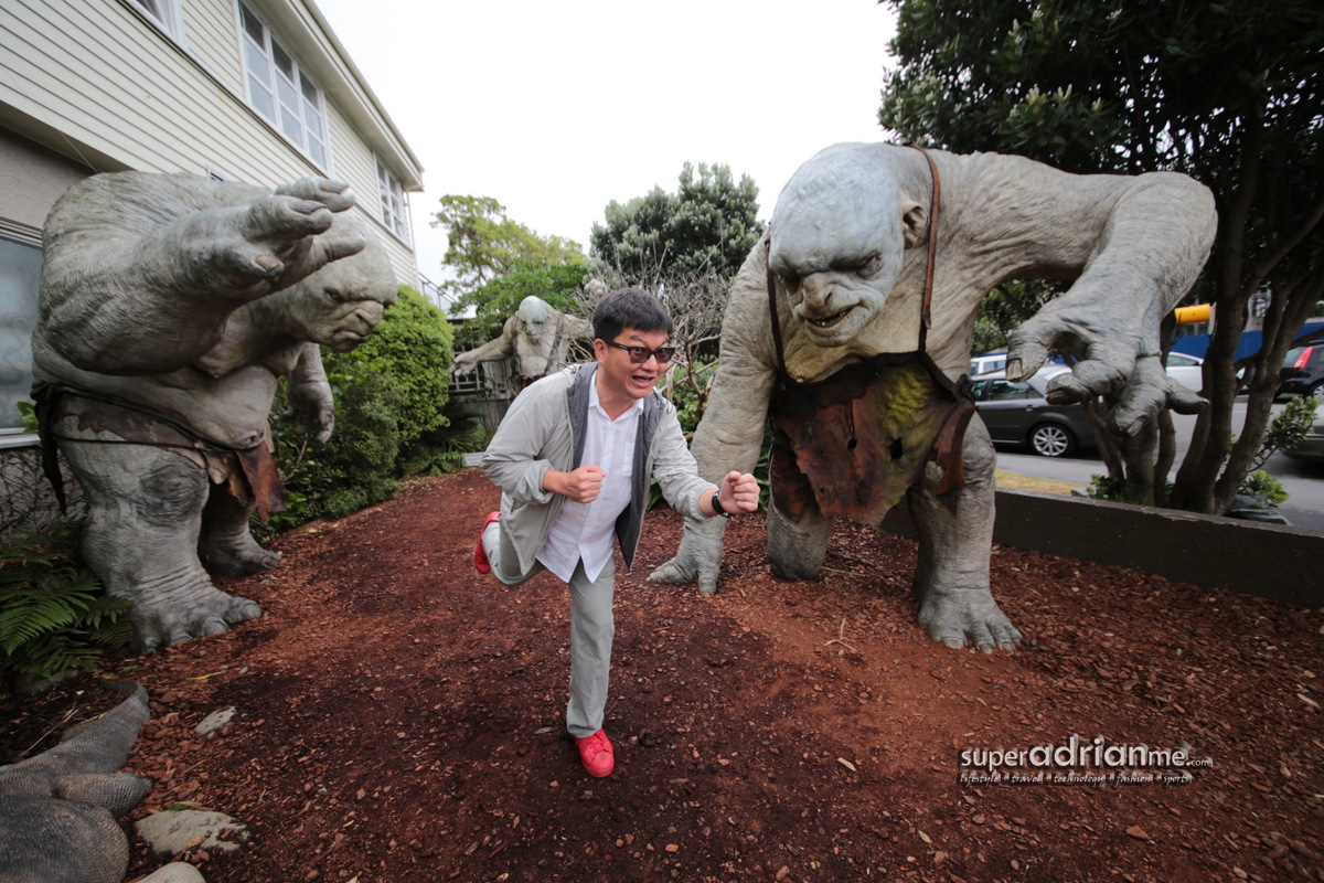 Outside Weta Cave you can take photos with three trolls from Lord of the Rings