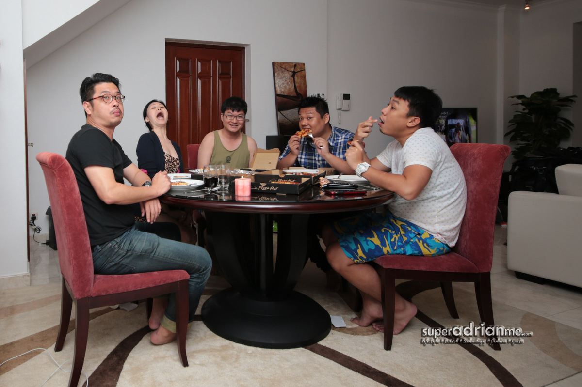 Dining at Shangri-La Residences - Samsung Smarter Living