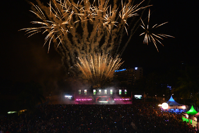 Siloso Beach Party fireworks at the strike of midnight on 1 January 2016