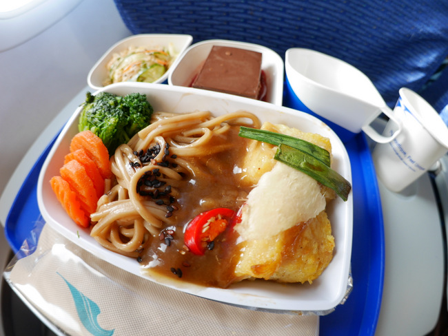 Bangkok Airways Inflight Meal was a nice pick-me-up before arriving at Koh Samui.