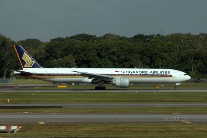 Aviation - Singapore Airlines B777-300ER aircraft landing at Changi Airport