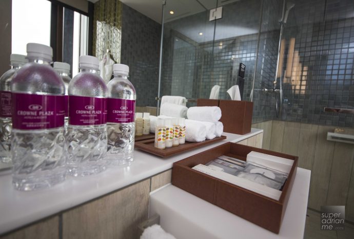 Crowne Plaza Changi Airport Water and Bathroom amenities