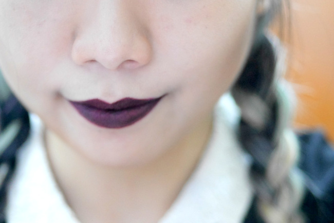Using Urban Decay Vice in Blackmail Comfort Matte.