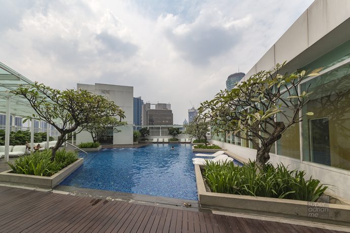The Oasia Suites Kuala Lumpur - Swimming Pool at Level 24