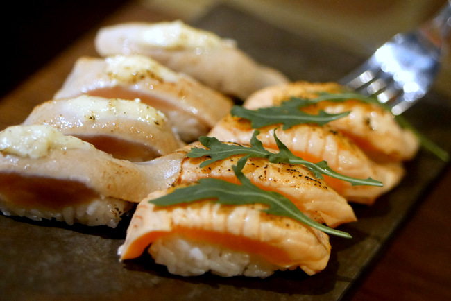 The Belljar also serves a Aburi Sushi Set (S$15), which includes garlic mayonnaise maguro aburi and miso sake aburi.