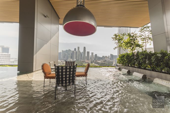 JW Marriott Hotel Singapore South Beach - Flow18 Pool 