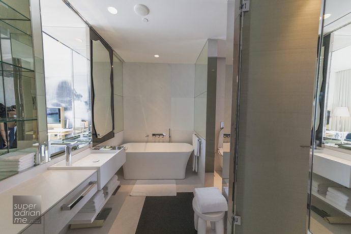 JW Marriott Hotel Singapore South Beach - Room Bathroom
