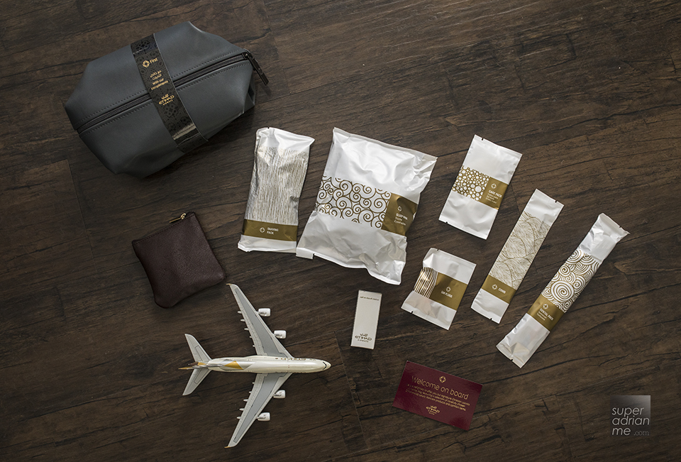 Etihad Airlines Luxe Neoprene Make up / Toiletry Bag 