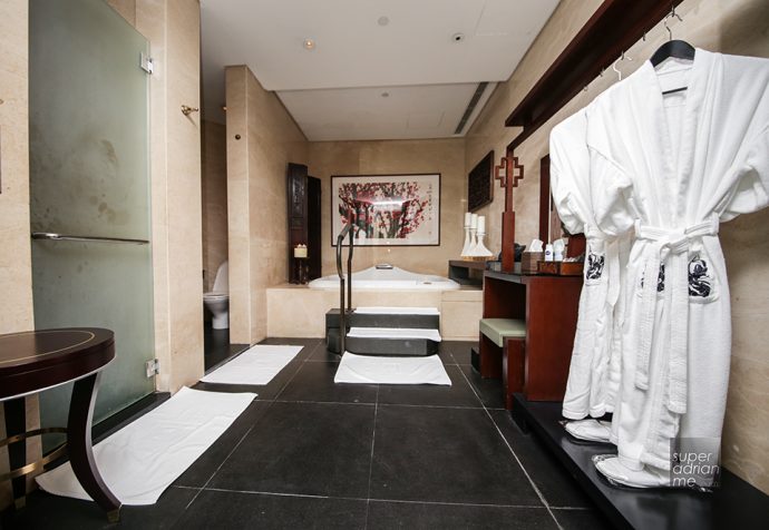 Bath and relaxing room at Chuan Spa in Cordis Hong Kong at Langham Place