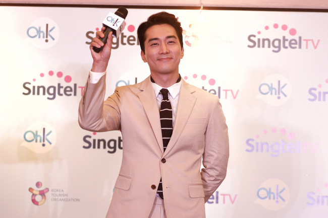 Korean actor Song Seung Hoon arrived in Singapore to promote his historical romance K-drama, Saimdang.