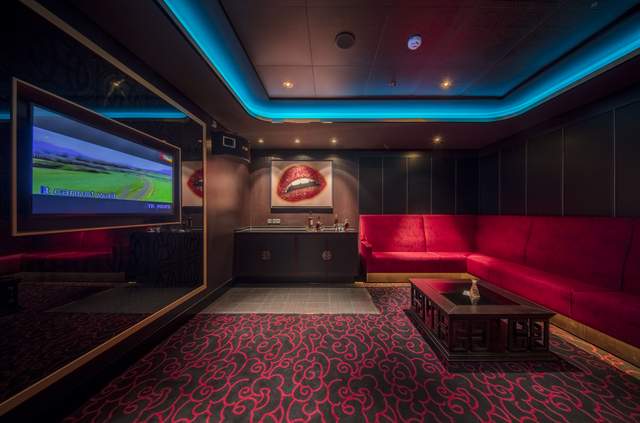 Karaoke Room (Genting Dream photo)