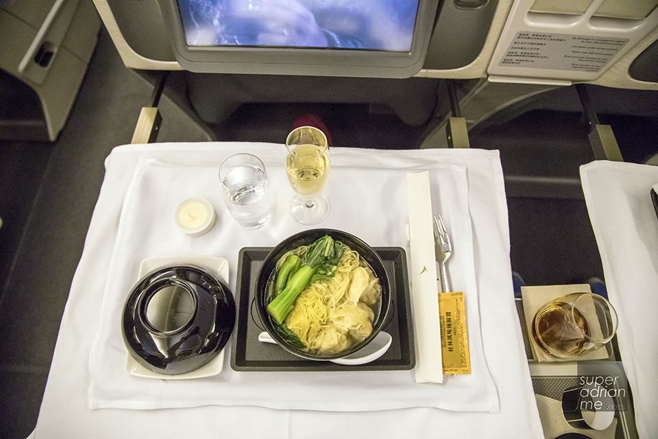 Cathay Pacific Business Class Meal Service – Wonton Noodles Main 