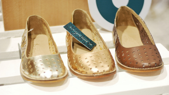 EMU Australia debuts in Singapore at Robinsons. Pictured here are the Lymwood in Silver, Rose Gold and Pecan (S5 each).