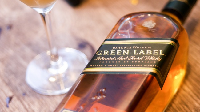 Johnnie Walker Green Label 15 YO is back and here to stay. it will retail at S$101 at selected retail and e-commerce stalls from 6 April 2017 onwards.