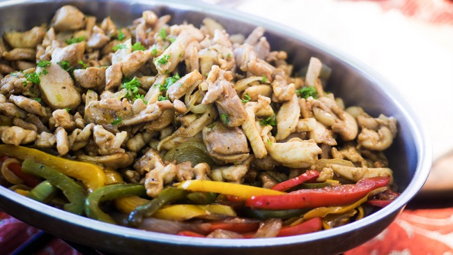 AquaMarine at Marina Mandarin serves up a Mexican Fare Fiesta till 23 May 2017. Pictured here is the Chicken and Sweet Pepper Fajitas.