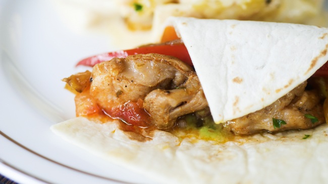 AquaMarine at Marina Mandarin serves up a Mexican Fare Fiesta till 23 May 2017. Pictured here is the Chicken and Sweet Pepper Fajitas.