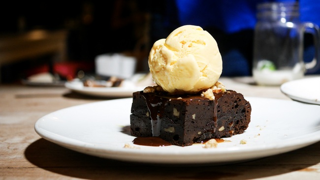 Coastes at Siloso Beach: Salted Caramel Brownie (S$14).