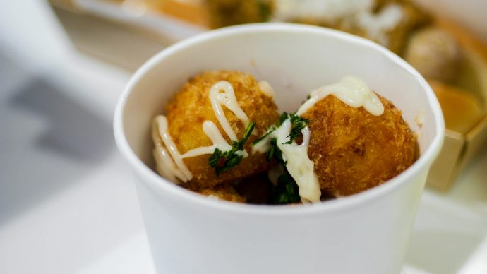 Be Frank Croquettes (.30 for 3 pieces / .50 for 5 pieces): nuggets of mashed potato, bacon bits and mozzarella.