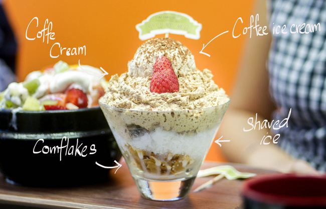 Patbingsoo also serves desserts, including the Incheon Bingsoo (S.90).