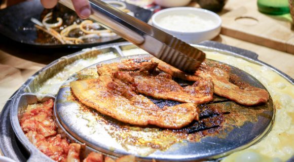 Seorae, Korean Charcoal BBQ, serves up quality cuts such as the Spicy Samgyeobsal (S$17.90).