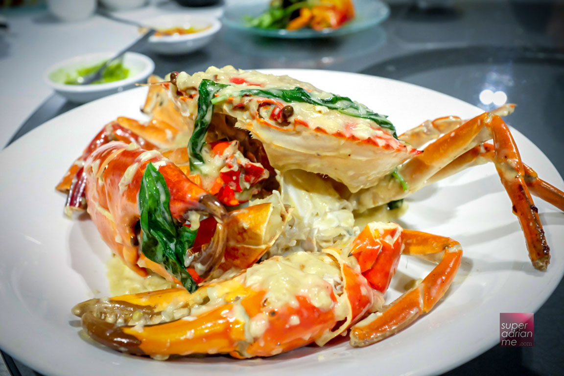 Majestic Bay's Sautéed Mud Crab with Basil Leaves in White Wine Sauce 