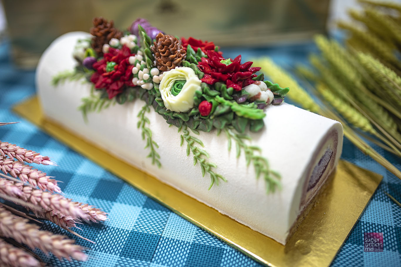 Goodwood Park Hotel Singapore's Yuletide Blossom Log Cake (S$82 for 1kg)