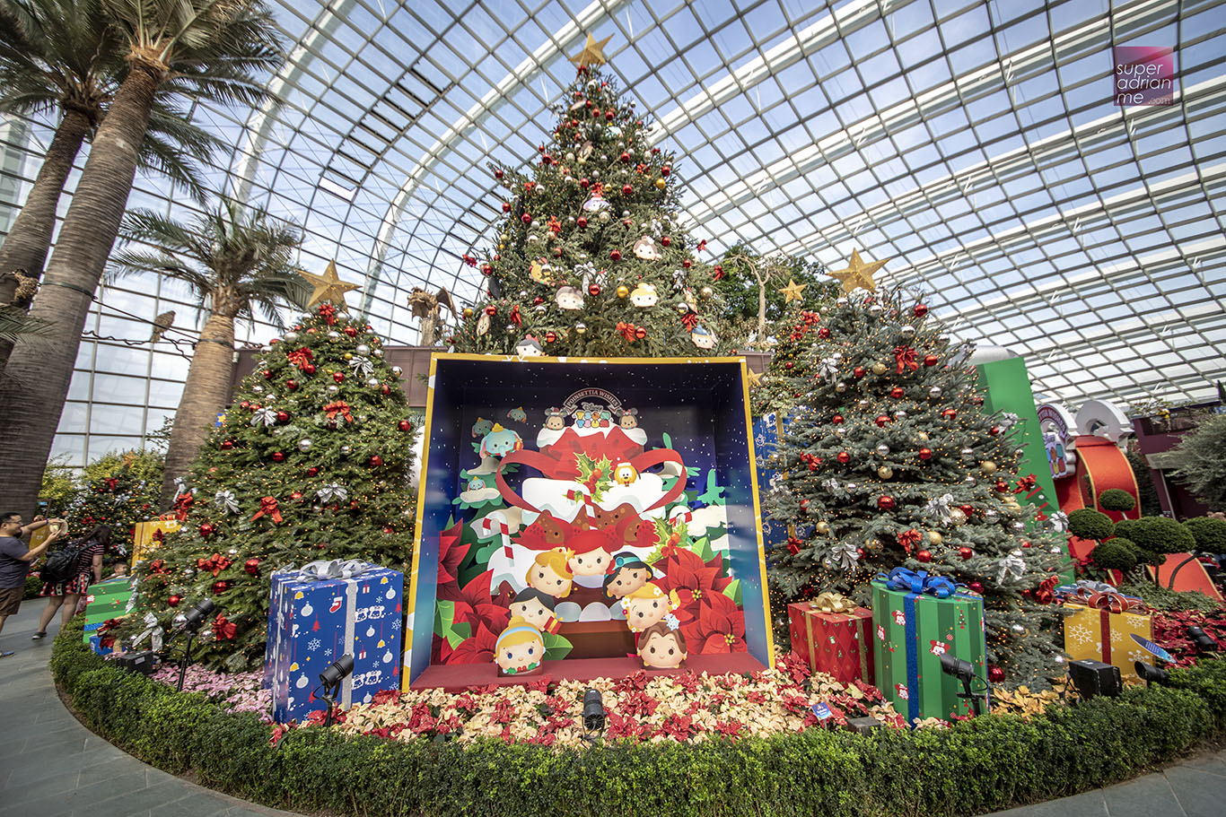 Poinsettia Wishes featuring Disney Tsum Tsum at Gardens by The Bay © SUPERADRIANME LLP
