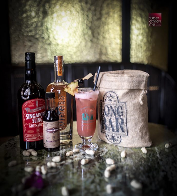 The Original Singapore Sling at Long Bar in The Raffles Hotel Singapore (S)