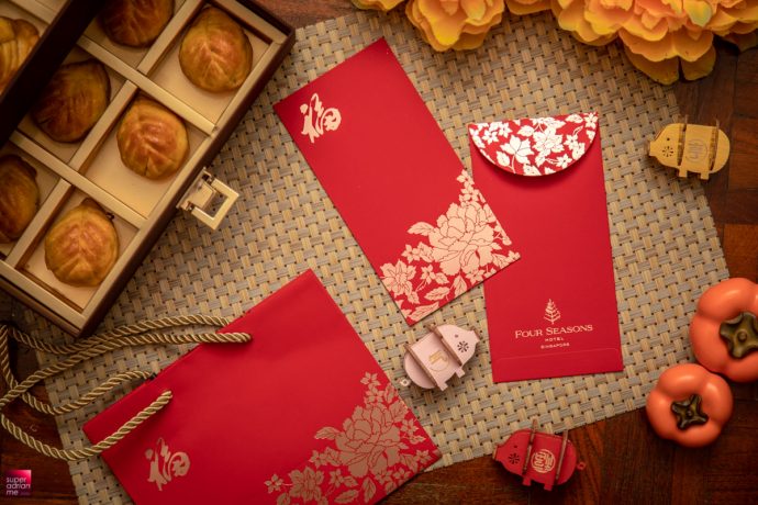 Four Seasons Singapore CNY 2019 ang bao gift set lai see