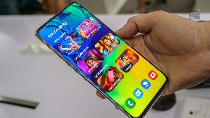 Vibrant colours of the Samsung Galaxy A80